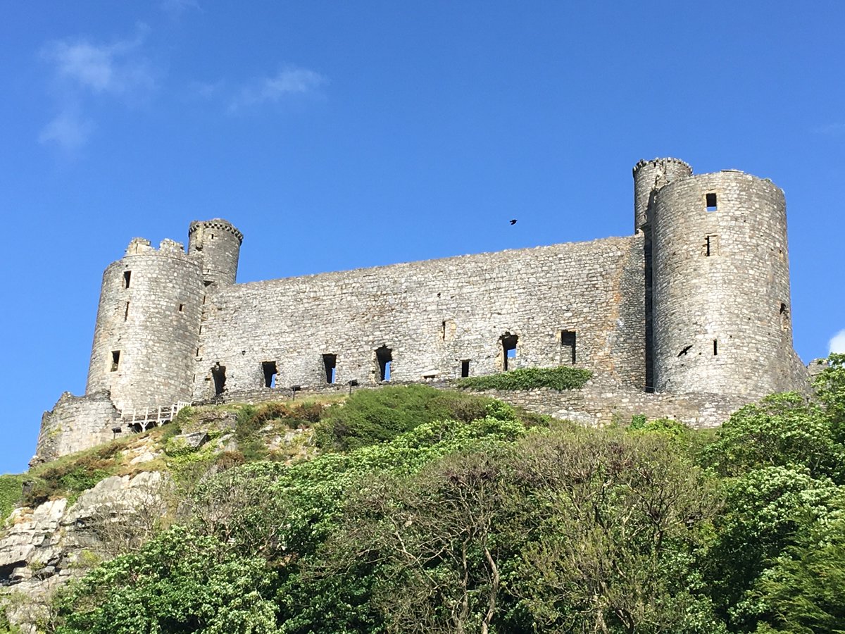fforestfields's tweet photo. #RoadTrip #ClywedogReservoir #Barmouth #Harlech #Bala and home via the #FforestInn for delicious steak! 😀 #PerfectDay #WeekendUpdate https://t.co/FGedlPI0Cp