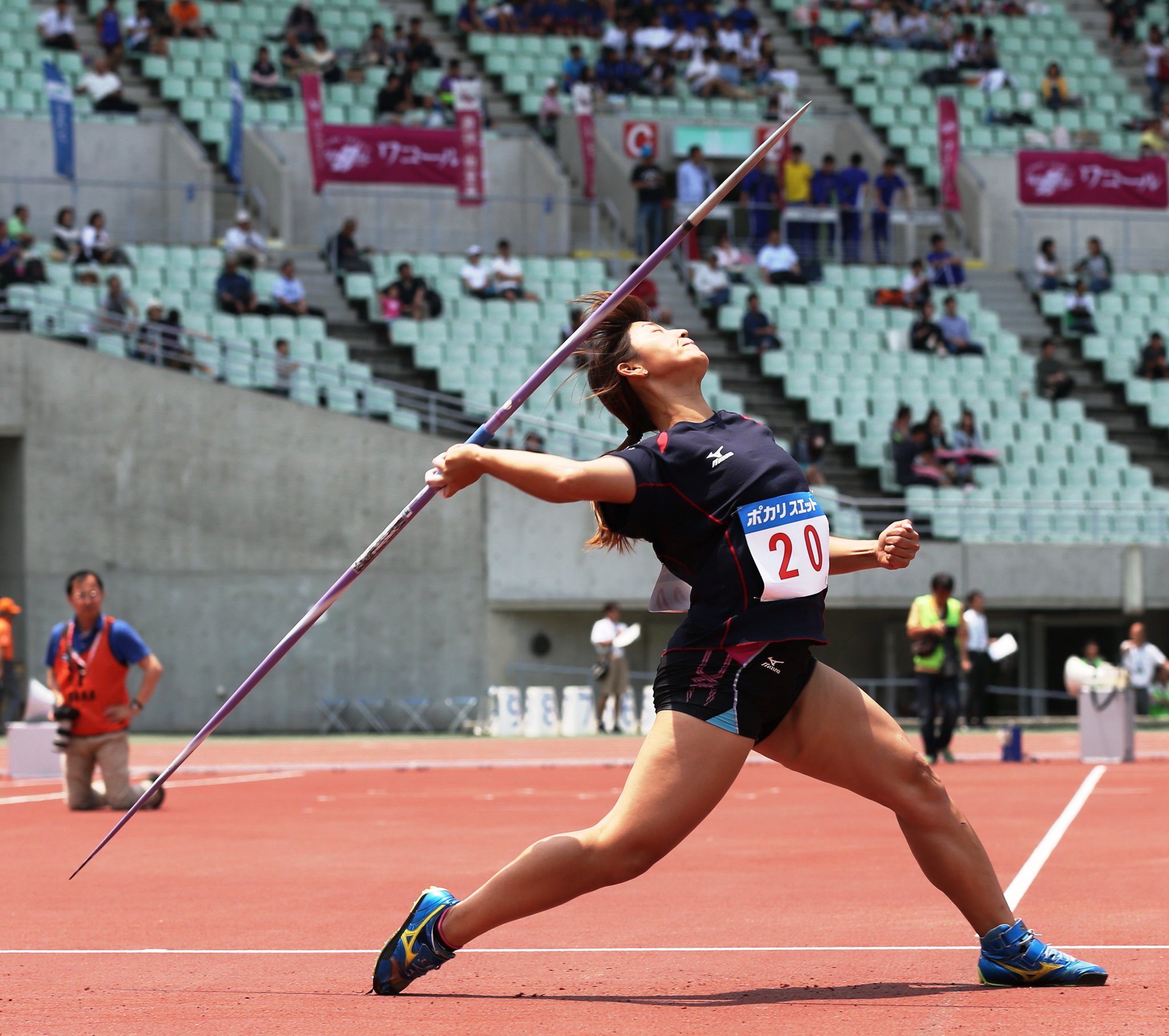 関西実業団陸上競技連盟 Ar Twitter 見どころ 女子やり投げ 昨年の日本選手権4位で全実2位の森友佳 東大阪大附属幼稚園 織田記念でも57m95のセカンドベストを投げるなど好調だ この冬は 動きの正確性を追求してきた と言い 理想のフォームに近付き