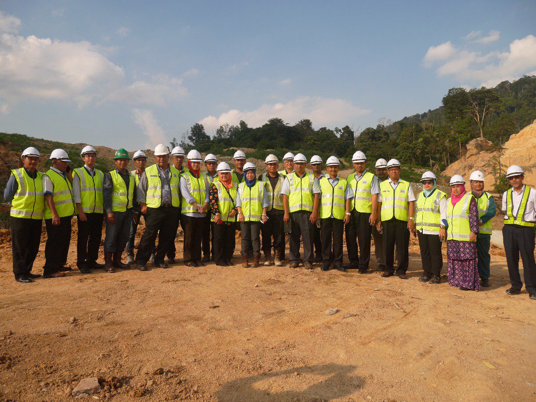 mySUKEofficial's tweet photo. Sesi Taklimat & Lawatan Tapak oleh YB Tuan Zaidi bagi projek #SUKE & #EKVE . @LLMrasmi @JKRMalaysia @mp_ampangjaya #AZRB #PROLINTAS https://t.co/3qA9RuISah