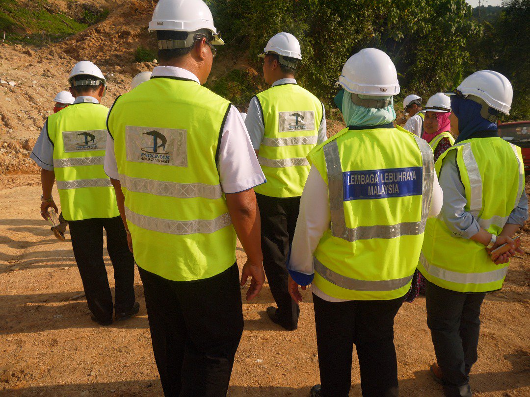 mySUKEofficial's tweet photo. Sesi Taklimat & Lawatan Tapak oleh YB Tuan Zaidi bagi projek #SUKE & #EKVE . @LLMrasmi @JKRMalaysia @mp_ampangjaya #AZRB #PROLINTAS https://t.co/3qA9RuISah