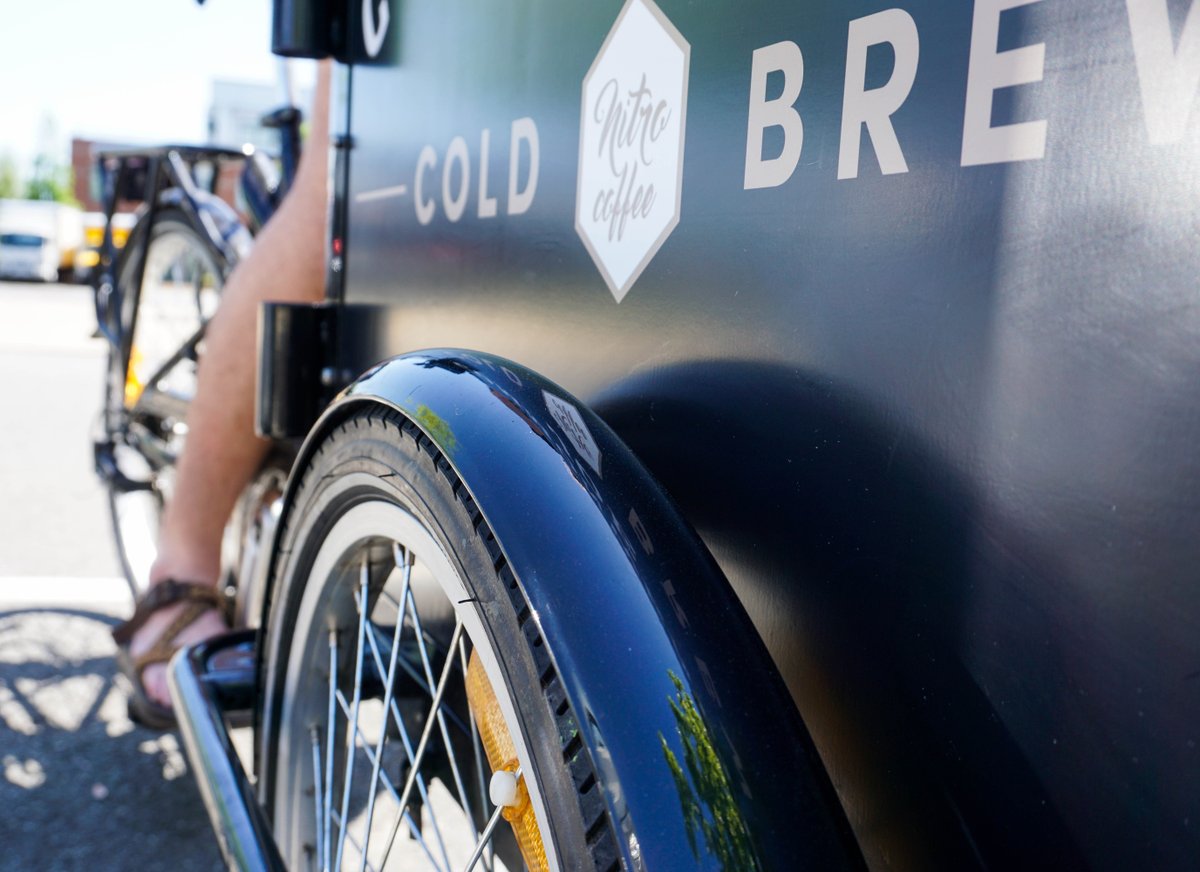 CommonwealthJoe's tweet photo. Monday calls for #nitrocoldbrew! We're in #Ballston all week (M-F) from 8a-2p by Welburn Square! #livefastbrewslow #ArlingtonVA @BallstonBID https://t.co/vft4r9GTOe