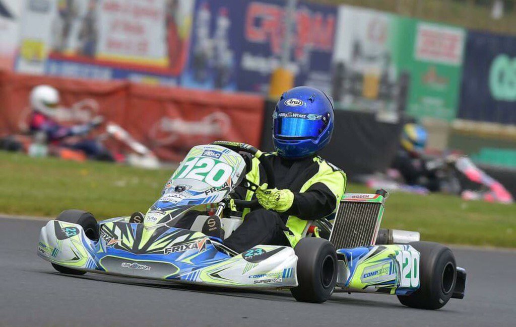 J3Competition's tweet photo. Congrats @CompkartUK #MLRcomp on their winning performance @superoneseries @whiltonmill 👊 #ChooseTheFluo #compkart https://t.co/5YVfR7IFTJ