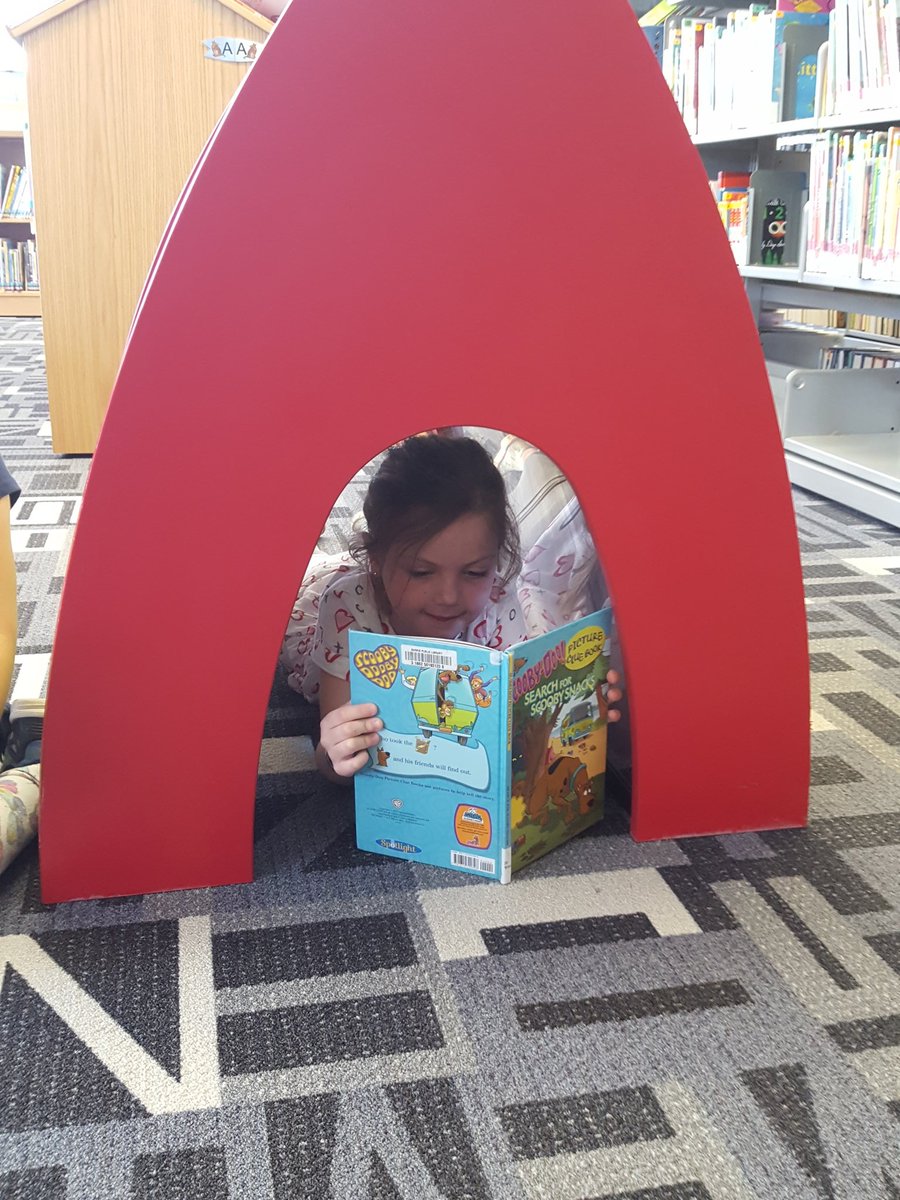 DuttonandRebelo's tweet photo. Exploring the library and finding some new books @BPL_inthecity @WillowLandingES https://t.co/tamqIYkFIu