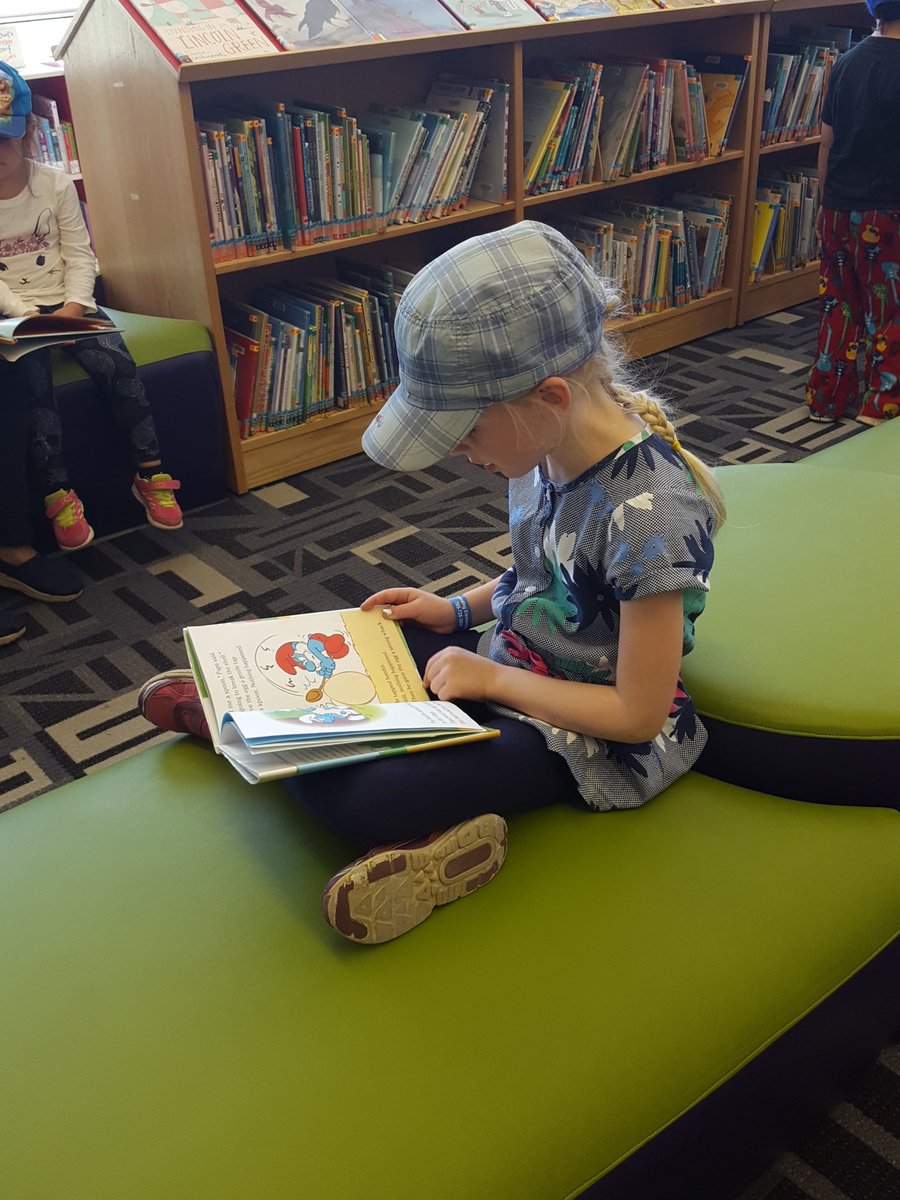 DuttonandRebelo's tweet photo. Exploring the library and finding some new books @BPL_inthecity @WillowLandingES https://t.co/tamqIYkFIu