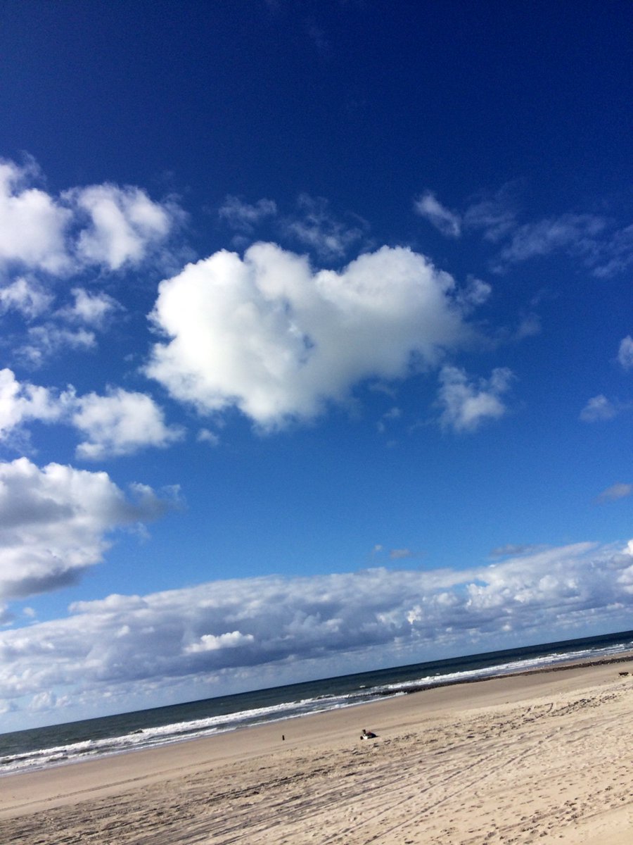 Eén eiland, drie dagen en zes films. Dat is een filmweekend #vlieland. Bekijk ons programma op bit.ly/2d1A3Mf