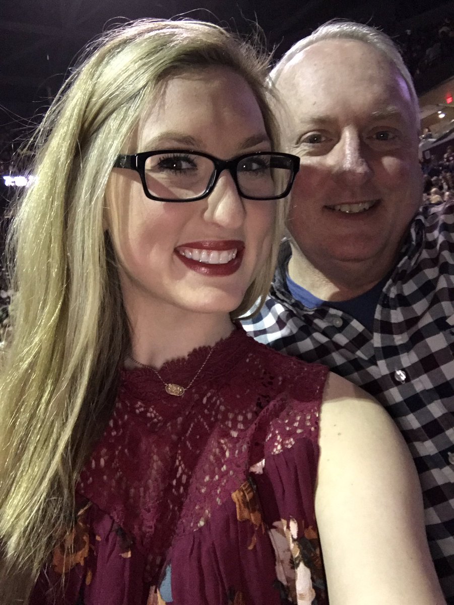 mclark0200's tweet photo. @haleymaraclark happy birthday to my beautiful daughter! I hope you have a fabulous day filled with joy and happiness! Love you 😘🎂🎉🌹 https://t.co/yGZ1C1w6cG