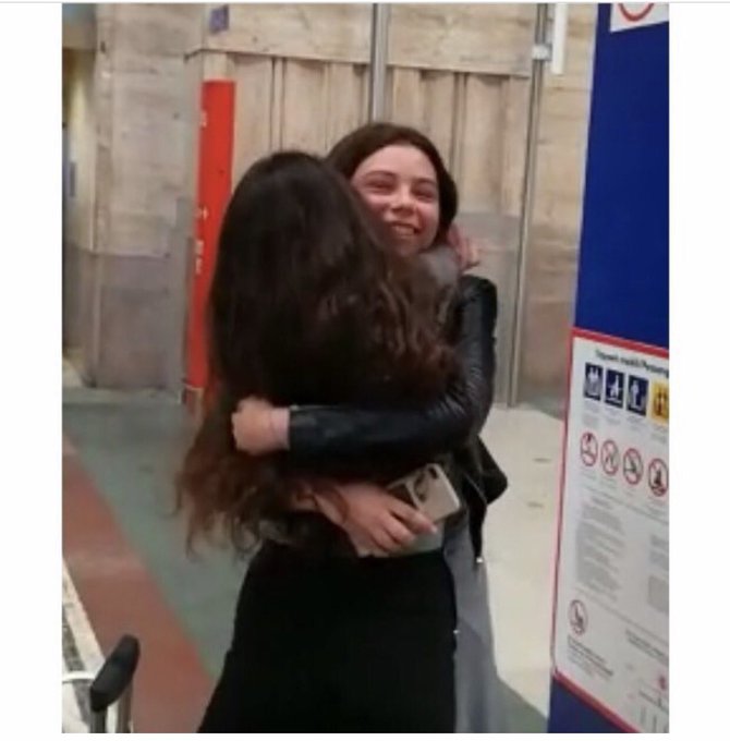 flashlight💥 https://t.co/8v6gDqSVPW<a href="/tag/se%C3%A8contesempre"class="tags"><span>#se&egrave;contesempre</span></a>