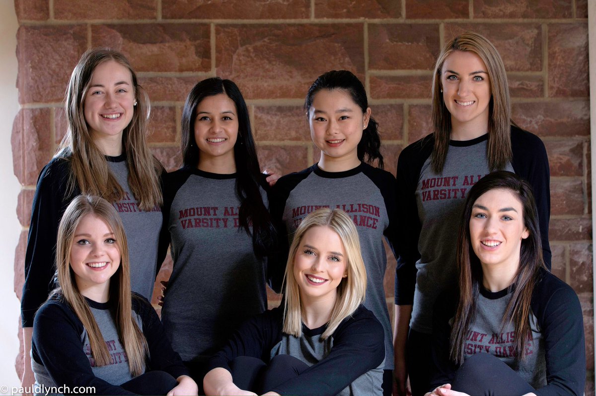 MountADance's tweet photo. A huge congratulations to our dancers graduating today, who have made such an impact on our team! #classof2017 https://t.co/RQqhmQ2KNu