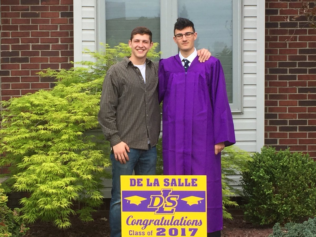 johnbell575's tweet photo. Proud of my son , graduating today from DLS https://t.co/a3RmaD8kjP