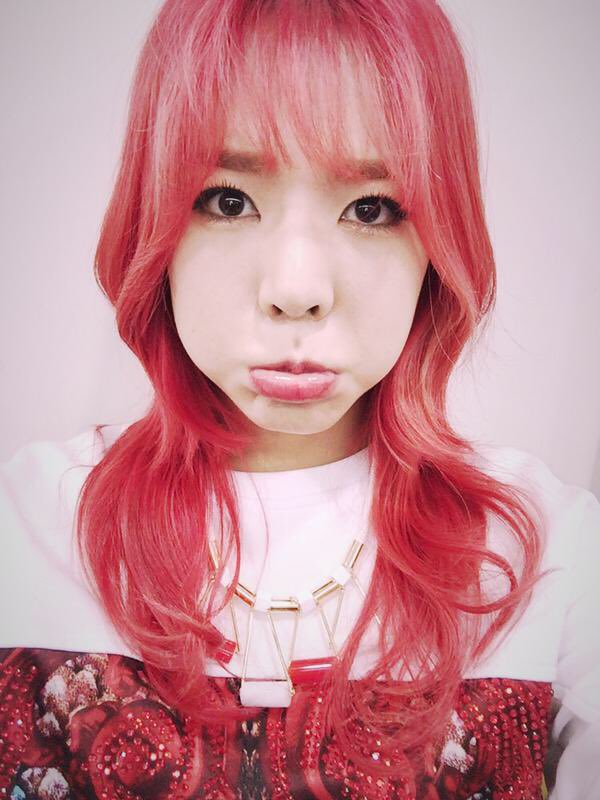 ttsnsd39's tweet photo. ソニ、サニー、イ・スンギュ、ソニ、サニー、イ・スンギュ、ソニ、サニー、イ・スンギュ🎉🎉🎉🎉

#Happy29thSunnyDay 
#HappyBirthdaySunny https://t.co/WmqQy66VO1