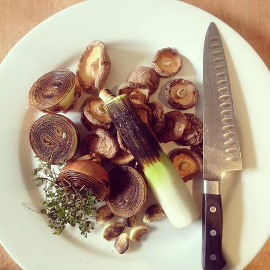 thebootlegbelly's tweet photo. Blowtorch action - ready for mushroom stock goodness  @LeedsIndieFood @cafe164 @eduliswildfood #leeds #foodie https://t.co/kgLXPWdsOt https://t.co/1gkjje4DWg