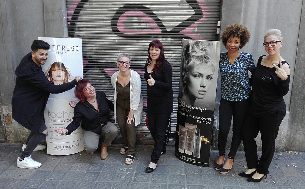 galaxacosmetics's tweet photo. Hoy hemos tenido una gran demostración de los tintes #beblonde y #technofruit de @AlterEgoItalyEs Gracias a todos por esta magnifica jornada https://t.co/PM5F5cabmv