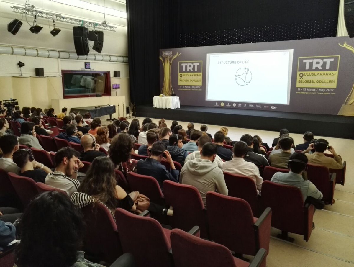 iuiletisimf's tweet photo. @Thalhofer @_korsakow programının kullanımı ile ilgili düzenlediği Workshop deva ediyor #trtbelgeselodulleri #istanbuluniversity https://t.co/jAmaxZNPVf