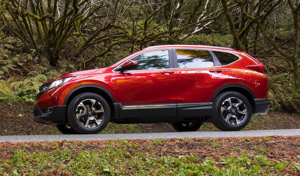 GoodCarBadCar's tweet photo. U.S. sales of small SUVs rose 4% last month. Subcompact crossovers are up 8% this year. https://t.co/hENfgrmWlJ https://t.co/8LFSKk7h0z
