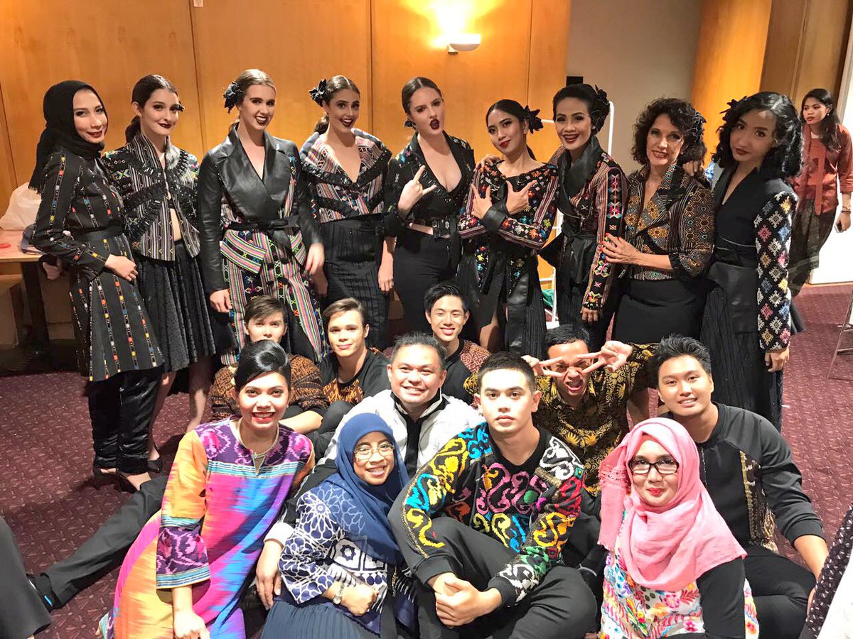 INAinDarwin's tweet photo. GreatEnthusiasm #IndoNTFashion @rikannya #DharmaWanita
Ready to make it annual event
@Juanita_Aline @Yudhis_Rahardjo https://t.co/LoGNsSJxQQ