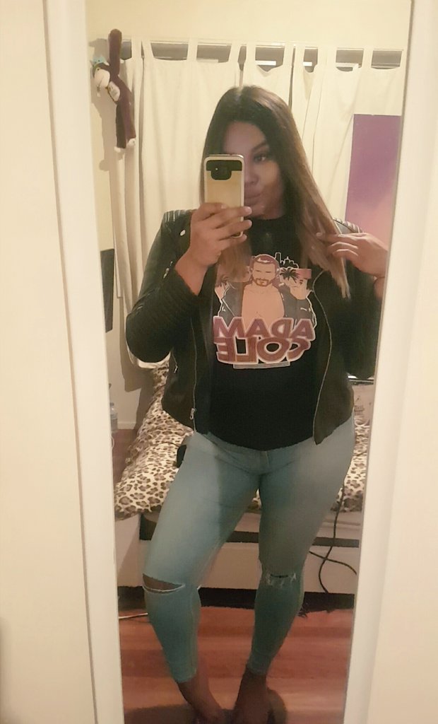 shivvvvxo's tweet photo. .@redneck_kungfu I'll soon have more than half of your designs but here is me repping you 😘📷 #indymark #flippyshit #dive #baybay https://t.co/8dX5xi0zav