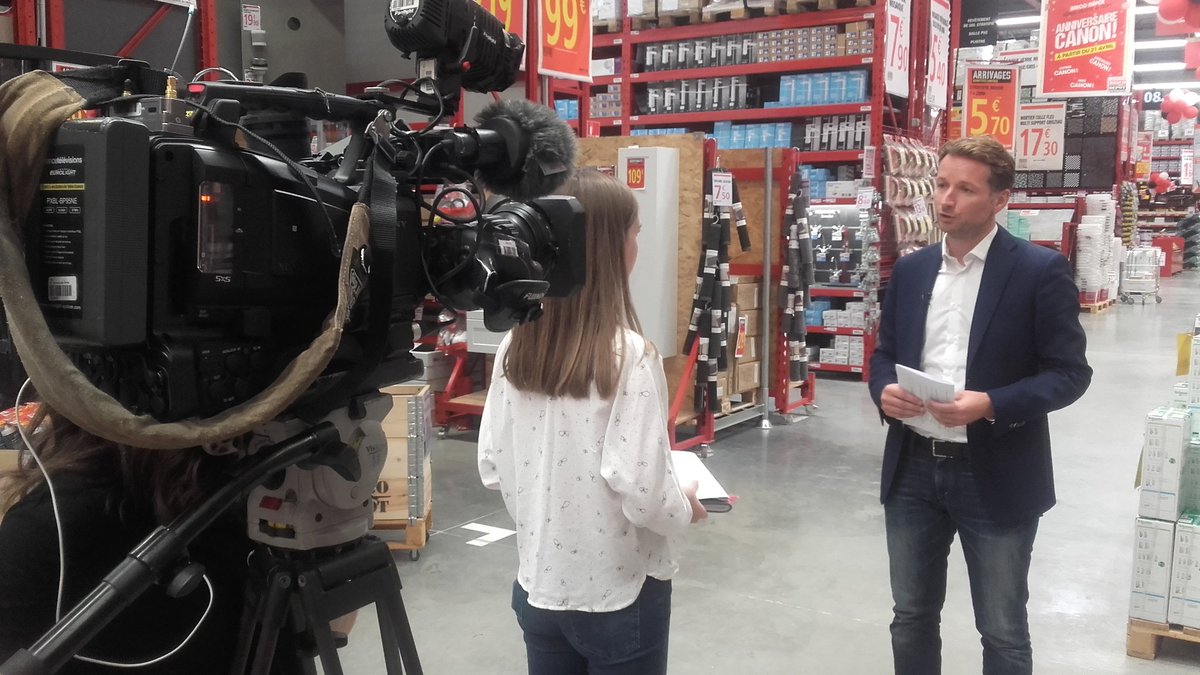 Interview Arnaud Reytan pour le JT 13h France2. Partenariat <a href="/bricodepot/">Brico Dépôt</a> @needelp
Merci à l'équipe du Brico Dépôt des Essarts-le-Roi.