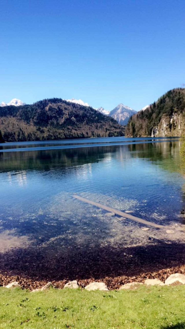laura_ashley's tweet photo. Just got home from an amazing adventure. Was gone 2 weeks and went to 7 countries around Europe. Time to go through pics 😊 https://t.co/t7kHVIquXK