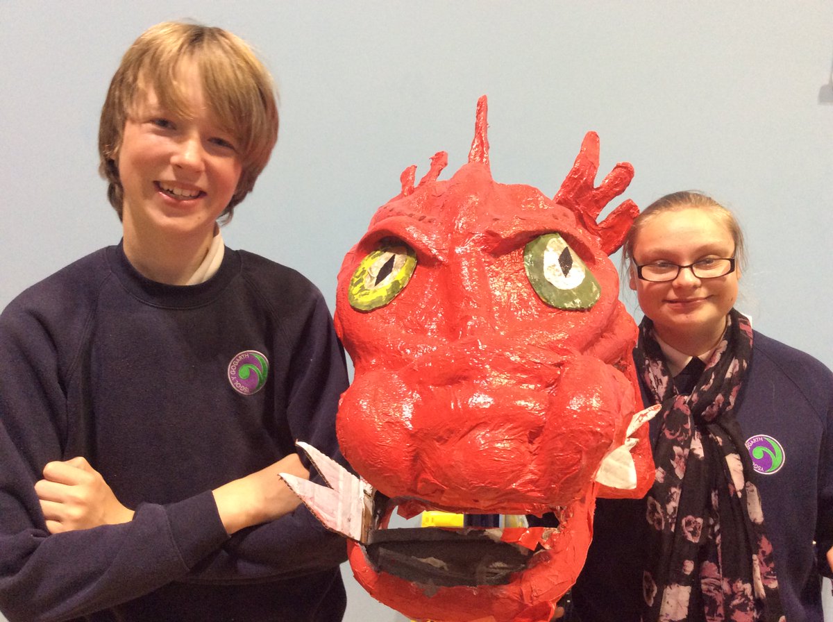 Posing with the Dragons <a href="/ysgolygogarth/">ysgol y gogarth</a> #welshdragon #dragonproject