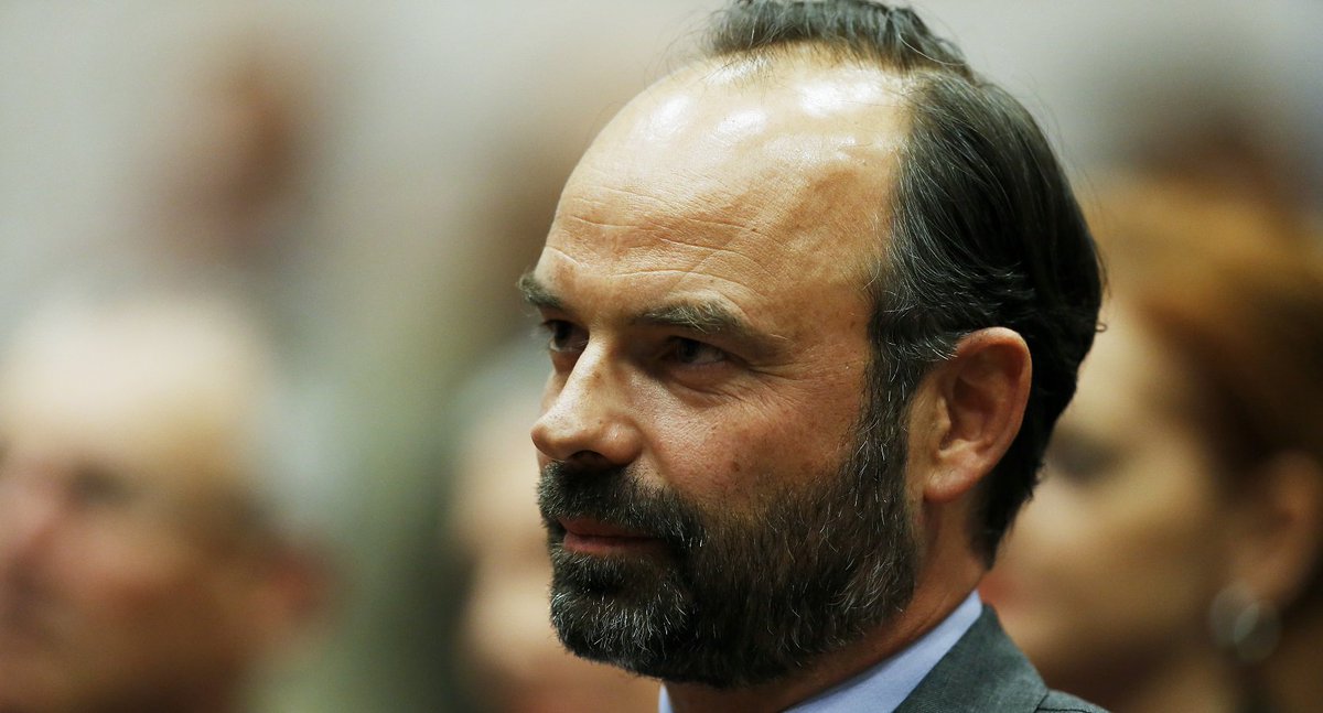 ici_officiel's tweet photo. Édouard Philippe est nommé Premier ministre https://t.co/2IJxGDEkVo https://t.co/Wd3hvp5rmN