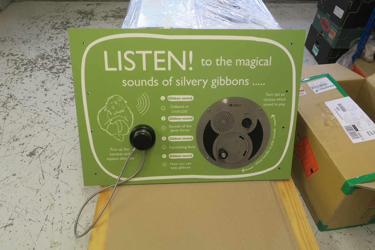 blackboxav's tweet photo. This U-Turn Round Sign is #outinthepost today for @lizwildlifepark ! Complete with gibbons galore 😄😄
#avtweeps #curraghswildlifepark https://t.co/vTEd6fFvf1