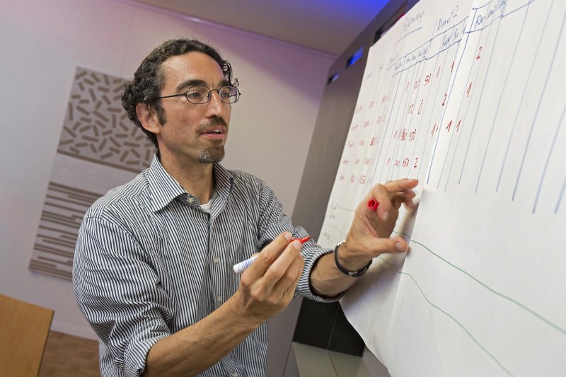gelddebatten's tweet photo. Jens Martignoni, Experte für #Komplementärwährungen bringt am #Utopoly-Event spannenden Input zu Quartierwährungen. https://t.co/gSg4FyaXzd https://t.co/fNSRiIMeWJ