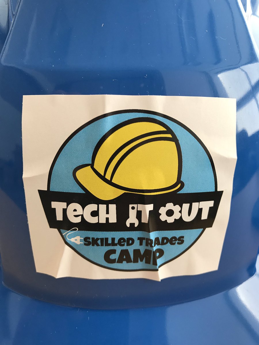_studentsuccess's tweet photo. Let's use #TechItOut2017 as the hashtag for this year's camp. @tldsboyap @TLDSB @_studentsuccess tldsblearns https://t.co/Ev2D7IPXPQ