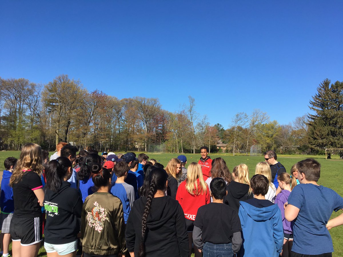 tecumseh7S's tweet image. A perfect morning for our Ultimate Frisbee with the Toronto Rush!