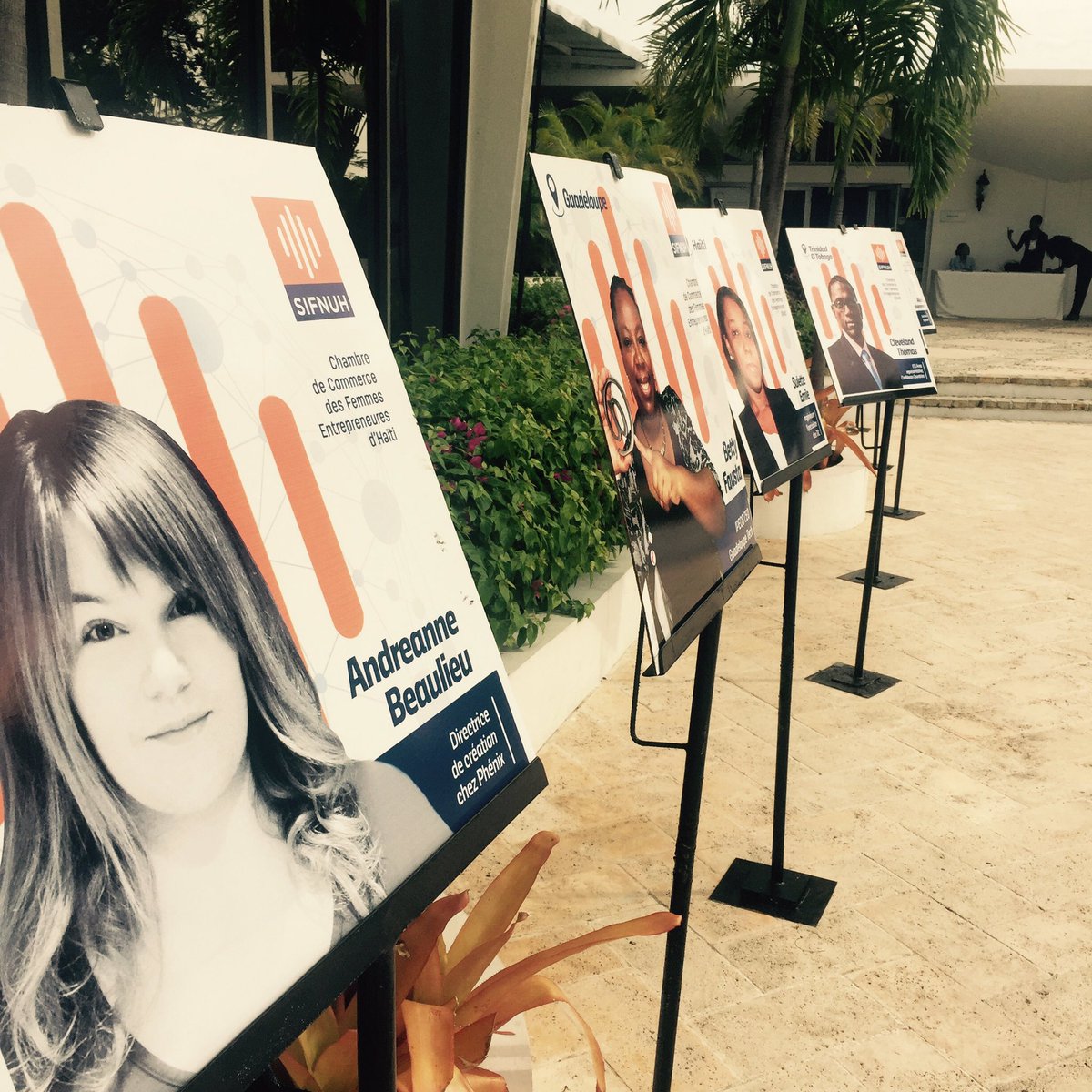 totemwebdesign's tweet photo. J'ai l'honneur de représenter le Canada comme conférencière au #SIFNUH organisée par la @ccfeh  #entrepreneuriat #femmes #Haiti #numerique https://t.co/rZpvzEnOUm