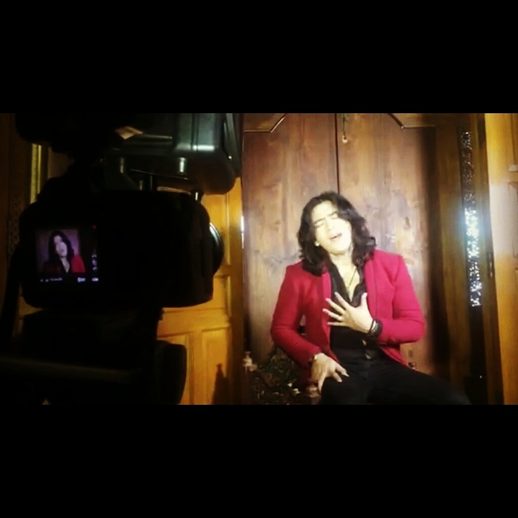 OFC_Ekolovers's tweet photo. Shoot V_Clip Tak Kusangka. Cipt : Dorce Gamalama. https://t.co/fJS83d1kti