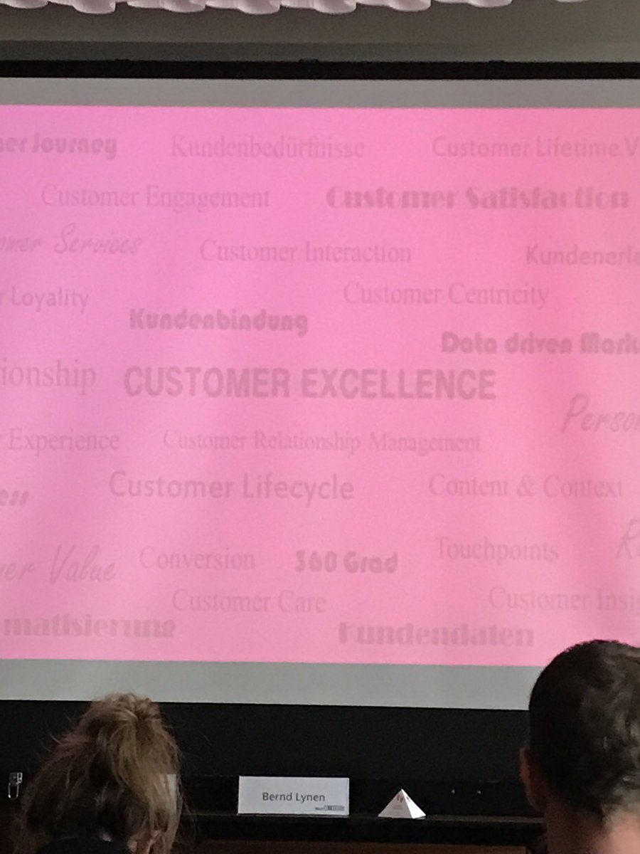 hjbruhn's tweet photo. Welches Unternehmen führt durch den Workshop Customer Excellence? 😜#strategiegipfel #Marketing #digital @projectnetworks #tsystemsmms https://t.co/vJQA7V57z4