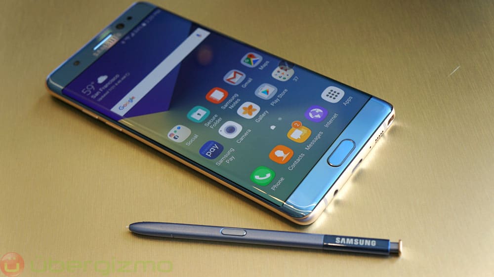phonandroid's tweet photo. Galaxy Note 7 R : date de sortie repoussée suite à des problèmes de certifications ? > https://t.co/cFhRLWWZQD #Samsung #GalaxyNote7R https://t.co/5RZA6LOHPb