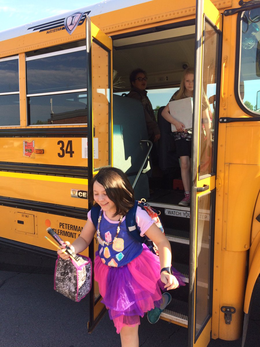 Round 1 of 4th grade arrivals at #superSTEM day