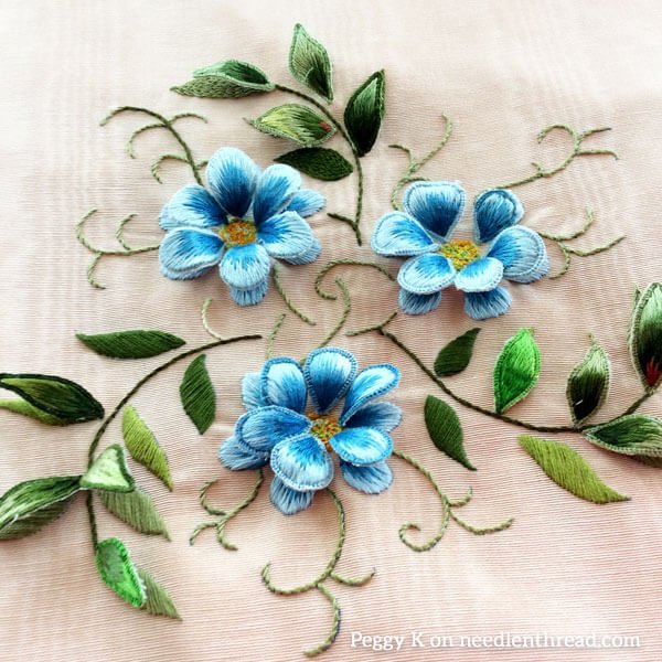 Monday Needlework Inspiration – Stumpwork!  sewartsy.com/monday-needlew…