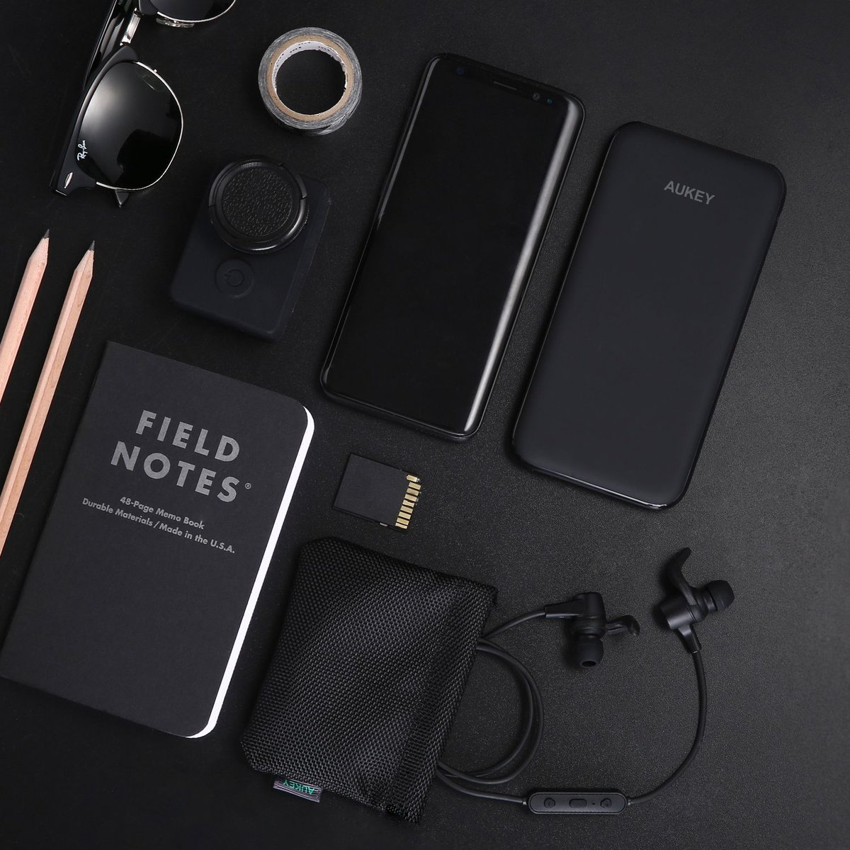 AUKEYofficial's tweet image. Today is your LAST CHANCE to enter our #GIVEAWAY - 100 pairs of EP-B40 Wireless Earbuds! See our pinned tweet to enter #EverydayTech