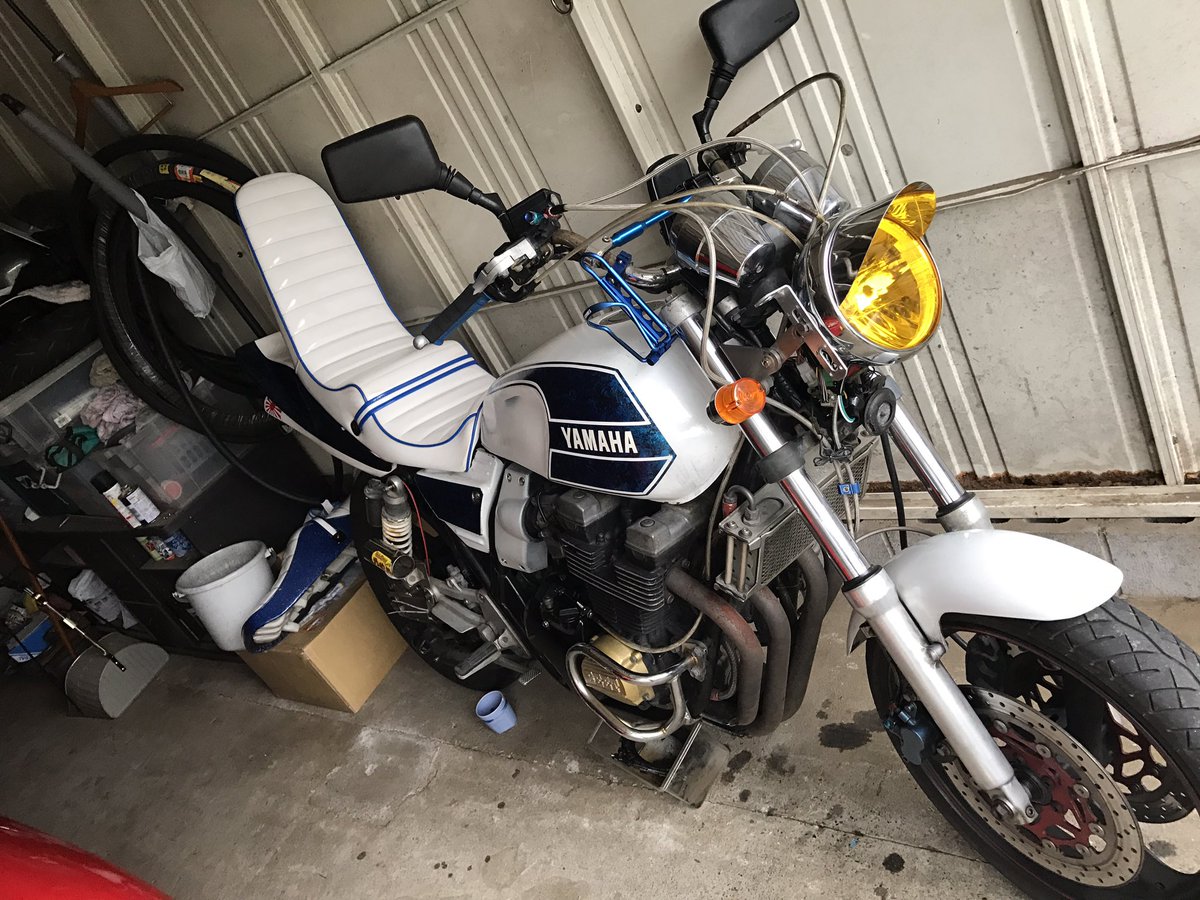 APE19990858's tweet photo. #XJR400売ります 
#バブ売ります 
#バブ買います 

他の車両と交換希望です！
特にゼファーかバブと交換したいです！

リプかDMください！ https://t.co/7v4mn3ykOs
