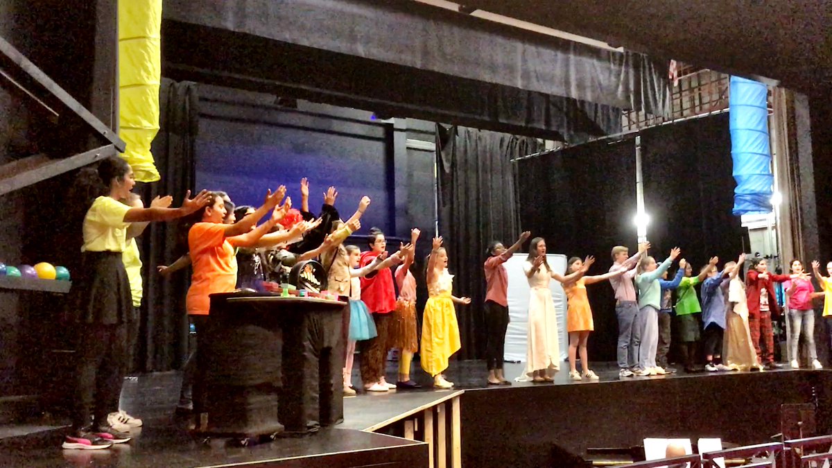 ISB_MS's tweet photo. Enjoying a special preview of "The Little Voices" by @delsone_eric &amp; @CarlERobinson ... amazing! #MSLearns @IntSchBrussels #ISBartists https://t.co/SZpTW7bW88
