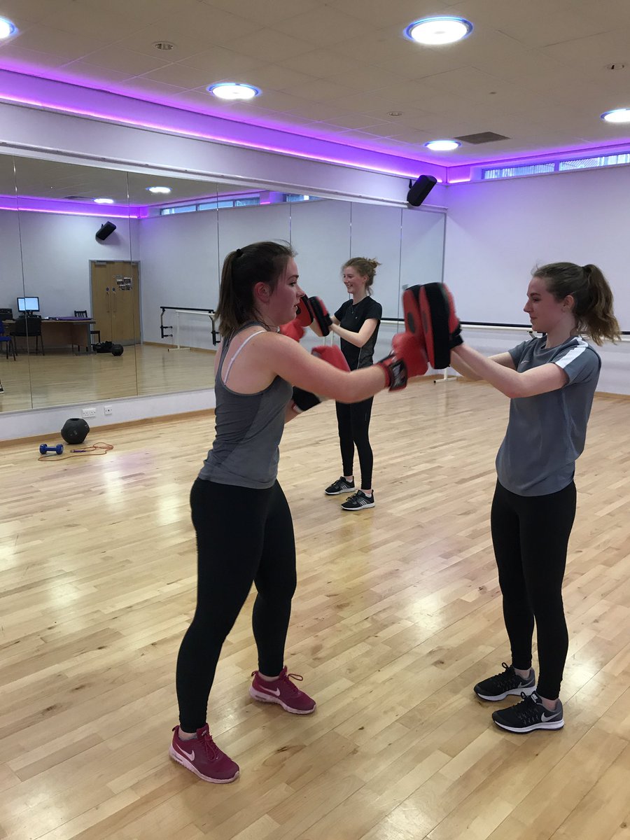 QESportsMaker's tweet photo. Great @thisgirlcanqe @QESFC Circuit and Boxercise session! #hardworkpaysoff https://t.co/1c9TarDq4j
