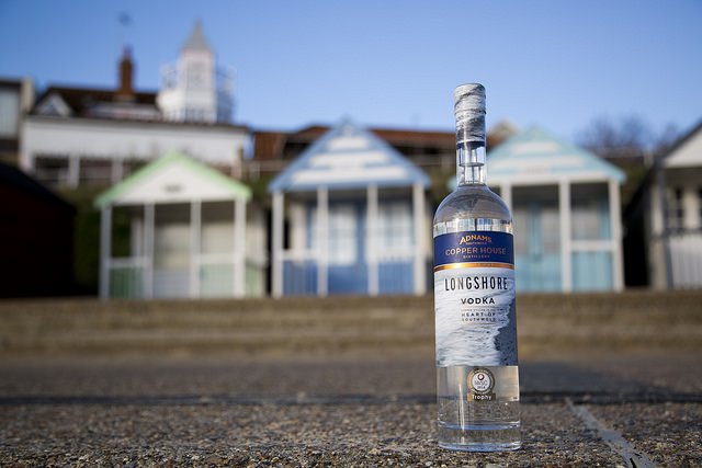 Adnams's tweet image. Free standard delivery on all Adnams Spirits this week. Get set for the Bank Holiday weekend! ow.ly/Yt5330bJZr0