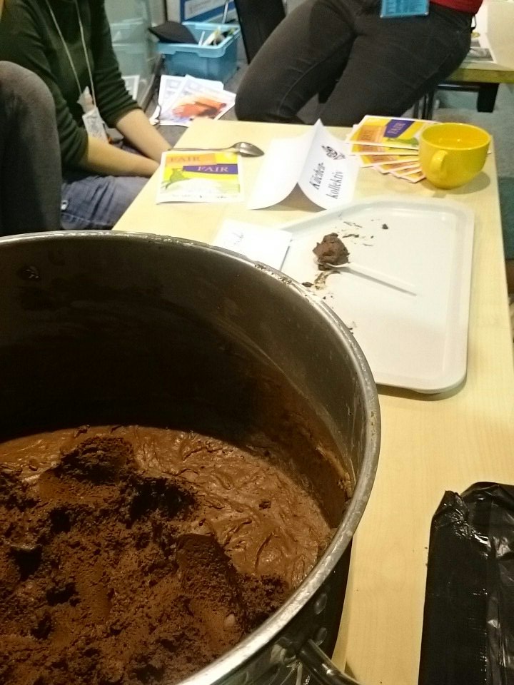 iswi's tweet image. Look: you can get mousse au chocolat upstairs at fairfair from the Küchenkollektiv!:D #yummy #fairfair #iswision17