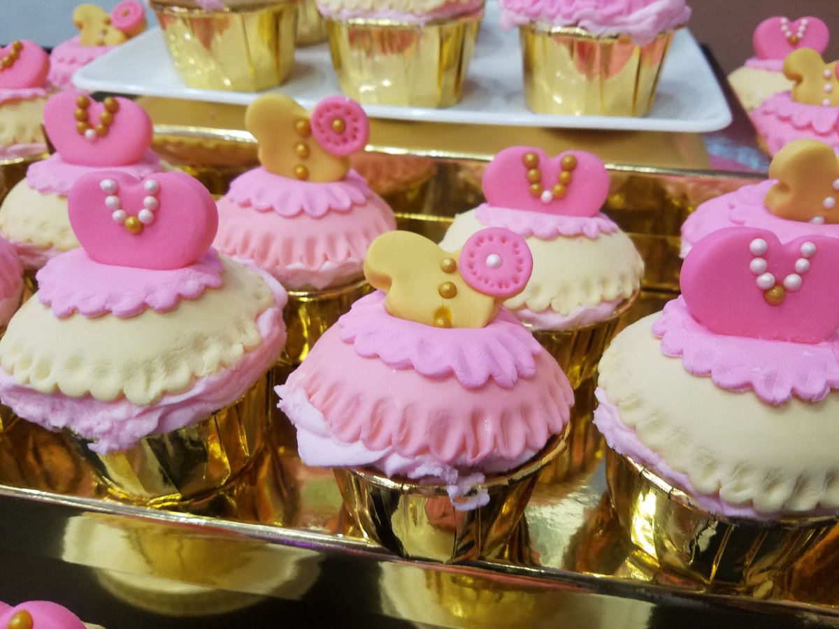 BryeCupcakes's tweet photo. Hope everyone had a great Mothers Day! #CupcakeDress #BryeCupcakes #BryeCupcakeDress #OrderABox #Delicious https://t.co/SHPgZIojBJ