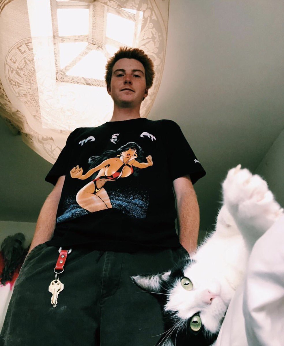 supreme vampirella tee