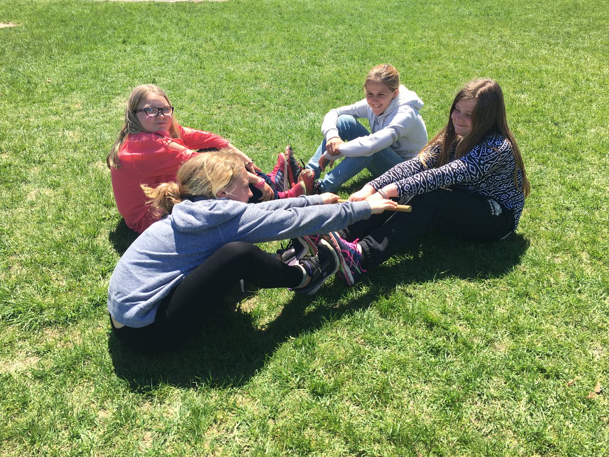 aps_peltier's tweet photo. Ss learn and enjoy #IndigenousGames with @KenjgewinTegEd at #AssiginackPS. https://t.co/40rEumPOny