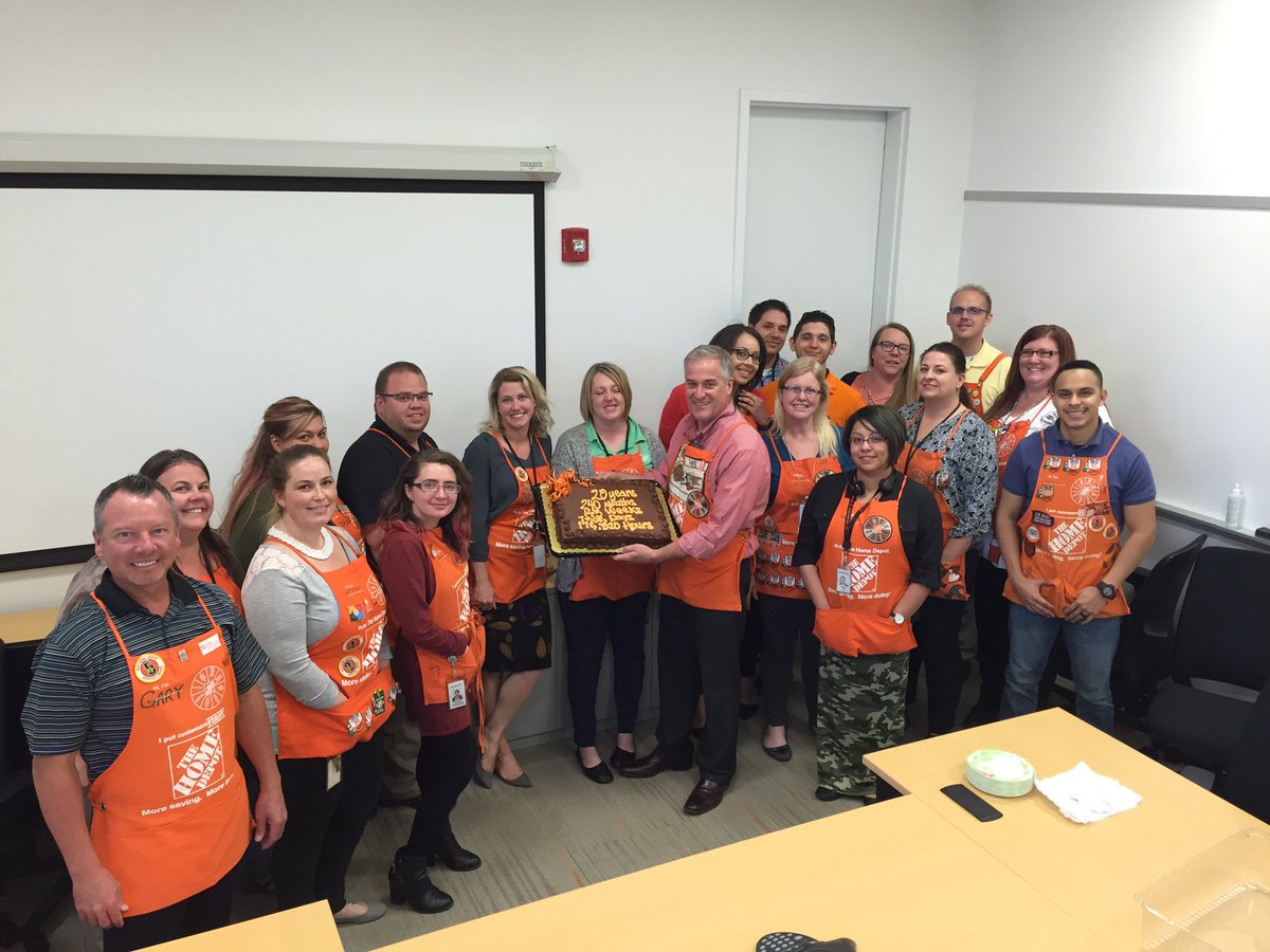 Congrats <a href="/williamtmorgan1/">BILL MORGAN</a> on 20 years!!! 🏆
@Orangederrick <a href="/GeorgeYperen/">George Van Yperen</a> <a href="/zbuxtonHD/">Zane Buxton</a> @AbinghamUT