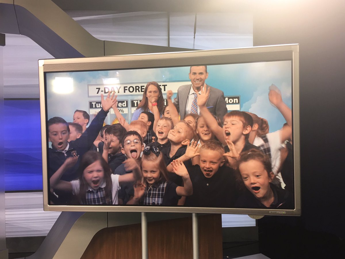 scresourceteach's tweet image. What a great trip to WDRB with 1B and 1W today! We have future news stars at St. Pats!@coolCatholicSch 
@1Bstpatrick @1Wstpatrick