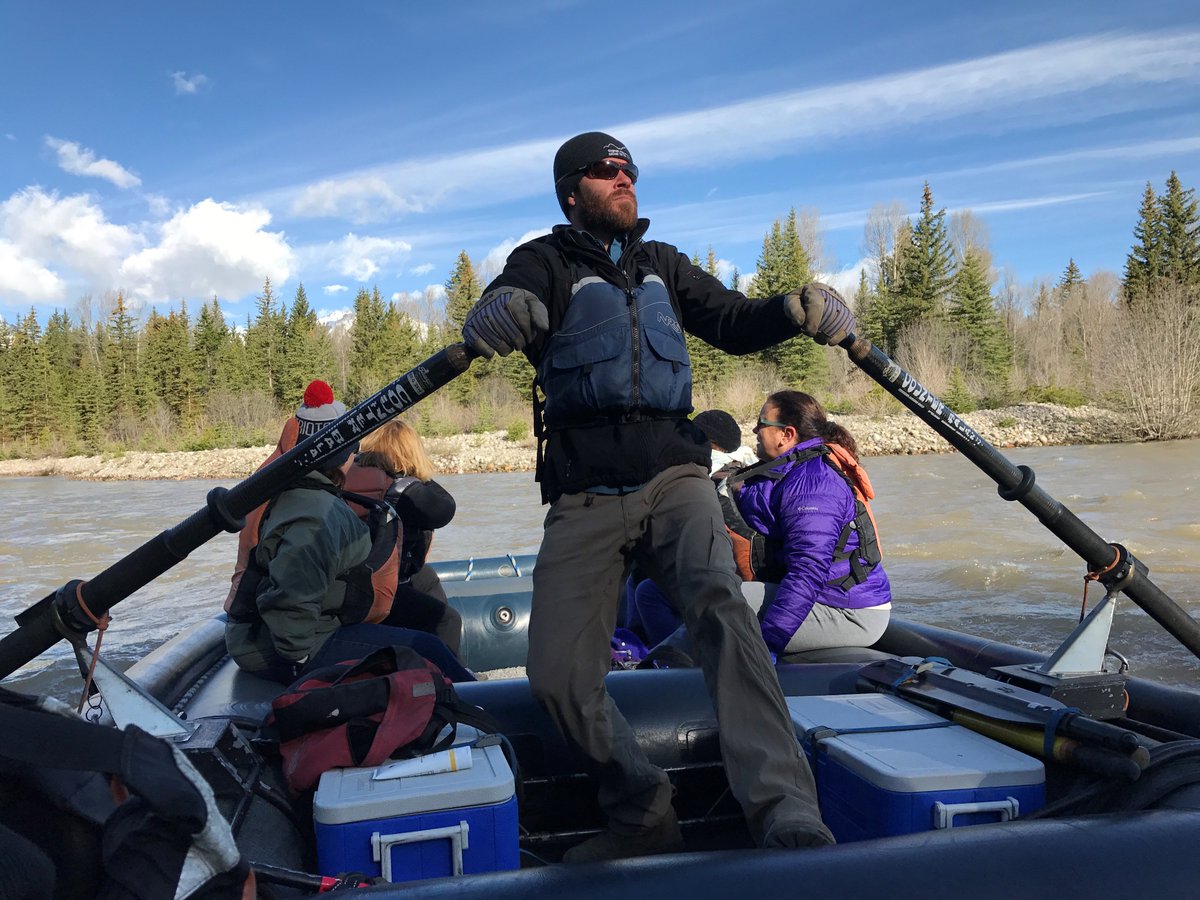 SignalMtnLodge's tweet photo. Our guided float trips are running for the season! Contact our Front Desk staff for reservations! Thanks to Jason and Mishelle for the pic! https://t.co/9Ny2FtIYZ2