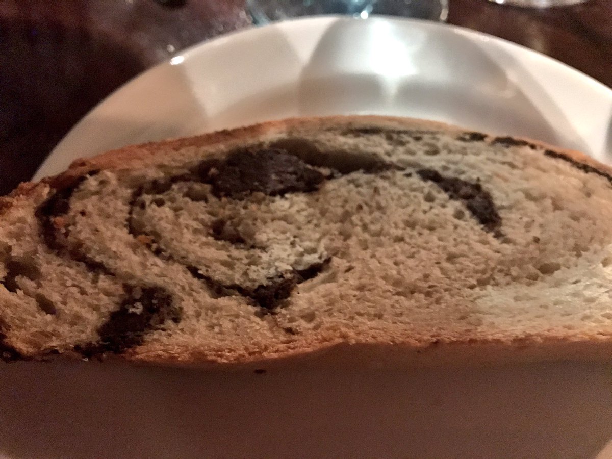 creationwines's tweet photo. @champanyinn #Fine-wines #SouthAfrica #BlackPudding #Cool-Climate wines! #CreationScotland #Viognier https://t.co/lwawueTuDb