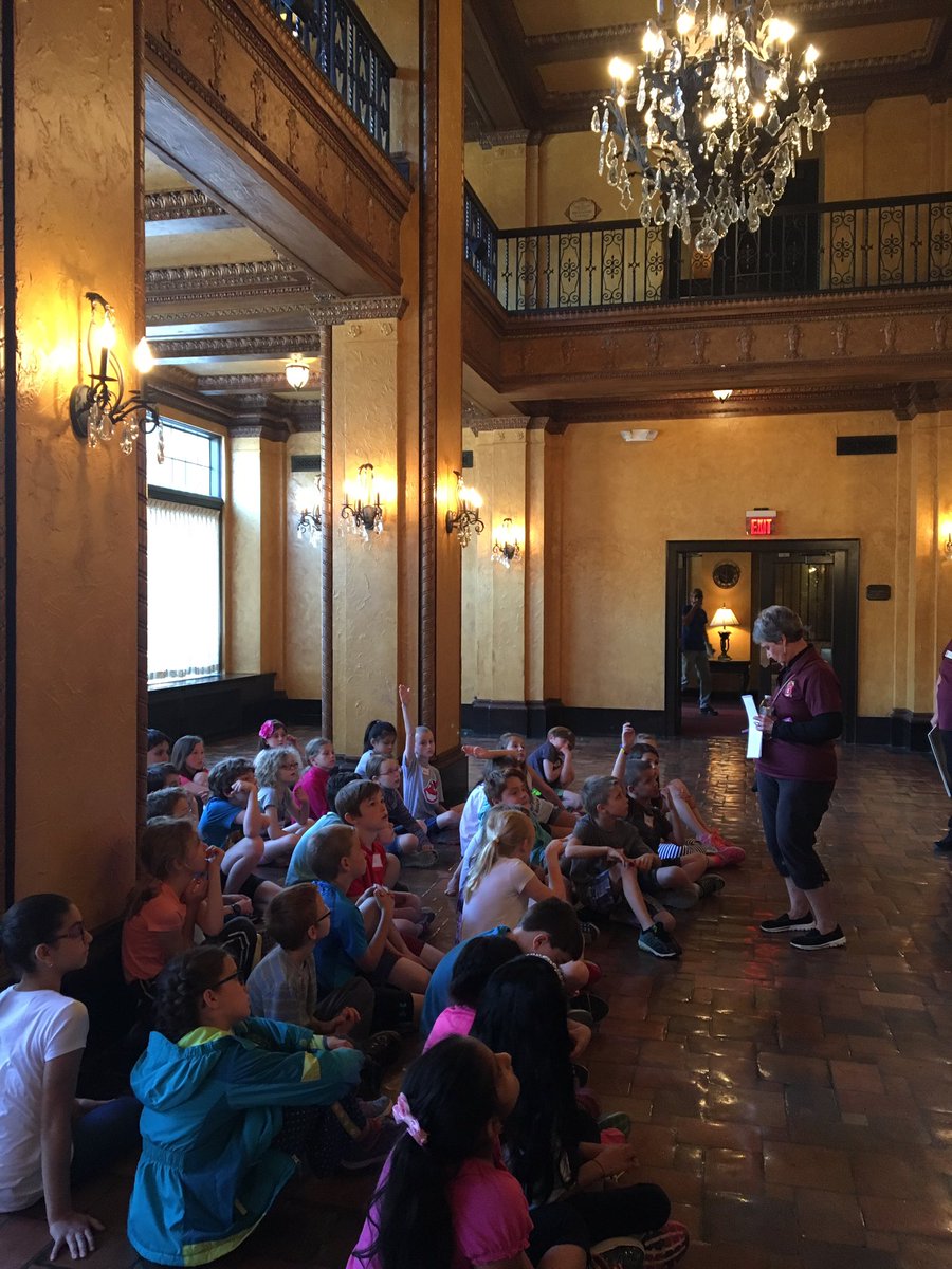 mrsgassSBLS's tweet photo. Experiencing the Embassy and learning more about our Ft. Wayne history! 🎶🏢 #thirdgraderocks
@AESPanthers @AES_MrsClupper https://t.co/NtViGKR9Dy