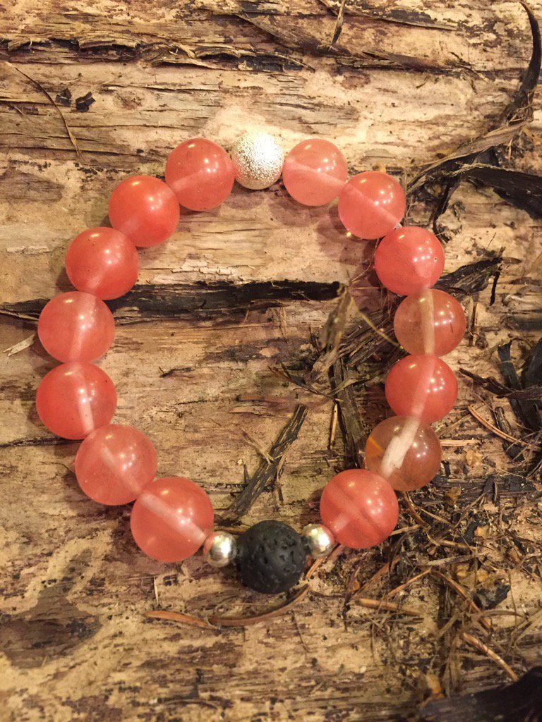 ~SPRING~ #prettyinpink #cherryquartz  #lavastone #aromatherapy #healingstones #heart #love #originalhandmade #ohm