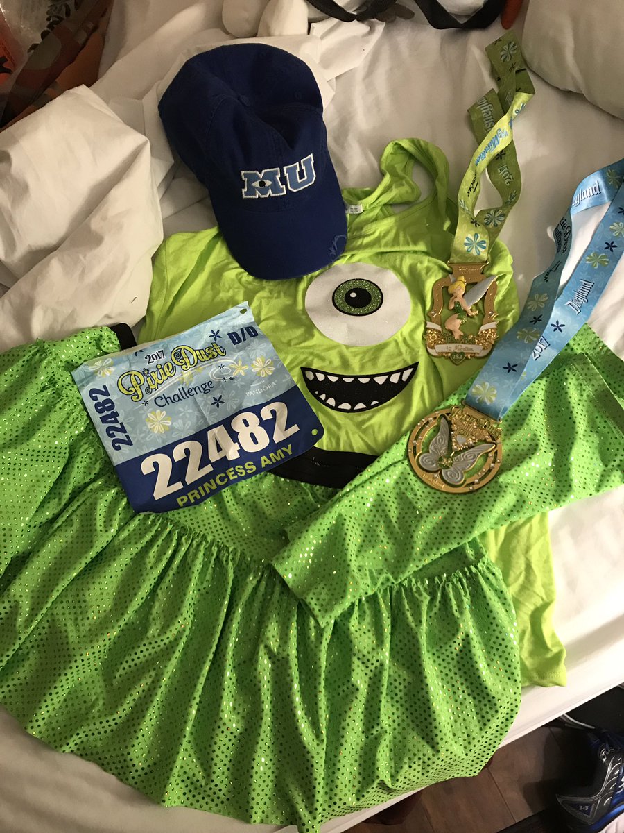MalibuAmy81's tweet photo. I've always said #TeamSparkle makes you faster- I PR'd yesterday!! @runDisney @SparkleAthletic #TinkHalf #PixieDustChallenge https://t.co/fGwuk4PkfJ